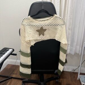 Shrug Shoulder with Star